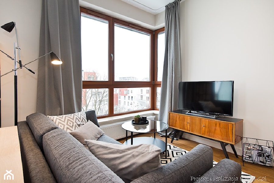 Dwupokojowe mieszkanie na osiedlu Garnizon w Gdańsku - Salon, styl nowoczesny - zdjęcie od Kasia Gal