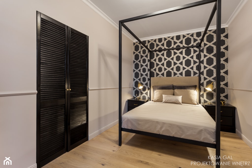 Dwa pokoje z dużą garderobą w ponadczasowym stylu - Mała czarna szara sypialnia, styl nowoczesny - zdjęcie od Kasia Gal - Homebook