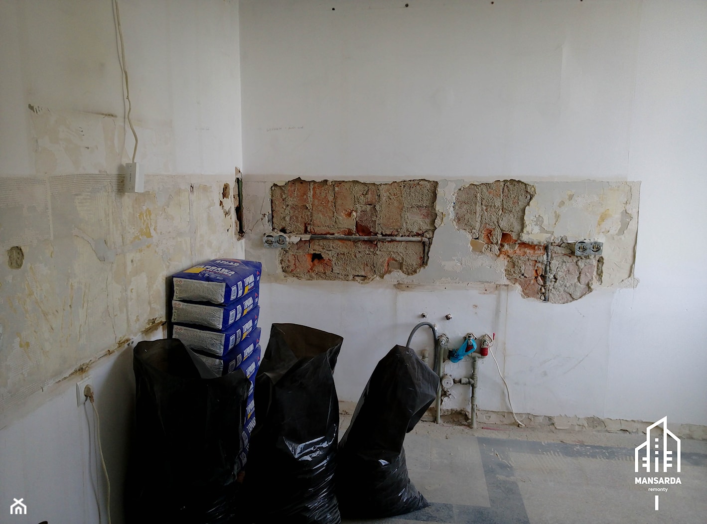 Remont mieszkania w kamienicy. - Kuchnia - zdjęcie od Mansarda Remonty - Homebook