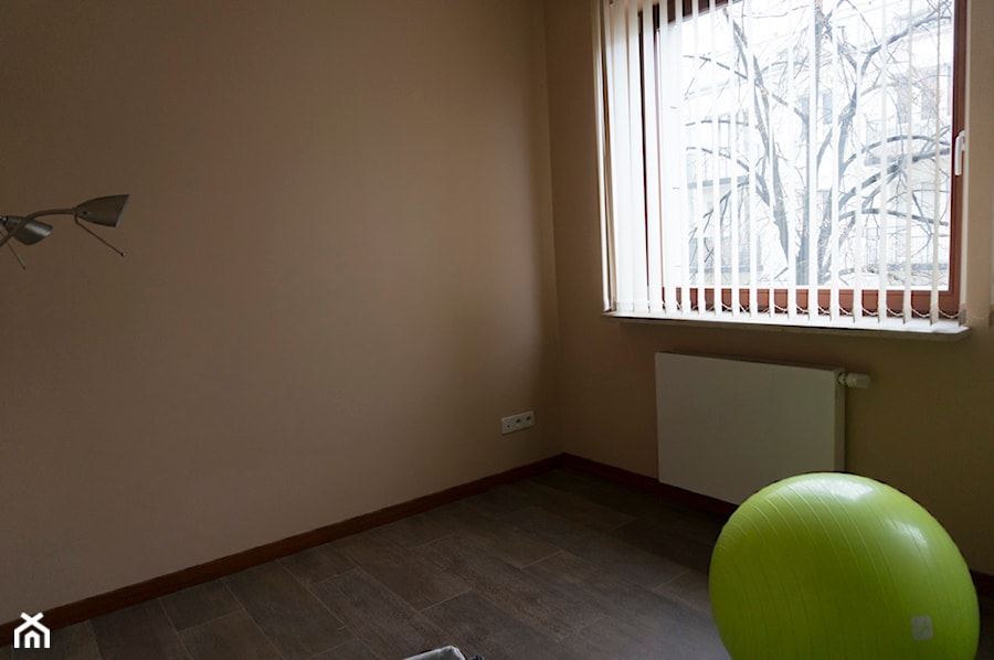 Gabinet przed zmianą - zdjęcie od Home Staging Studio AP