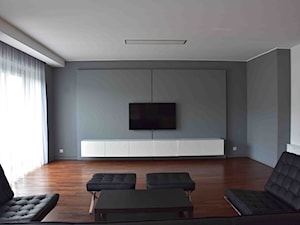 projekt wnętrza domu - Mosina - Duży biały szary salon, styl nowoczesny - zdjęcie od NKW - wnętrza