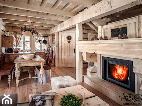 Aranżacje wnętrz - Jadalnia: Chalet Nr 4 - Ornacki - Średnia jadalnia w salonie, styl rustykalny - Górska Osada - Luxury Chalets in Tatra Mountains. Przeglądaj, dodawaj i zapisuj najlepsze zdjęcia, pomysły i inspiracje designerskie. W bazie mamy już prawie milion fotografii!