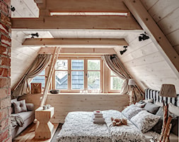 Chalet Nr 4 - Ornacki - Mała sypialnia na poddaszu, styl rustykalny - zdjęcie od Górska Osada - Luxury Chalets in Tatra Mountains - Homebook
