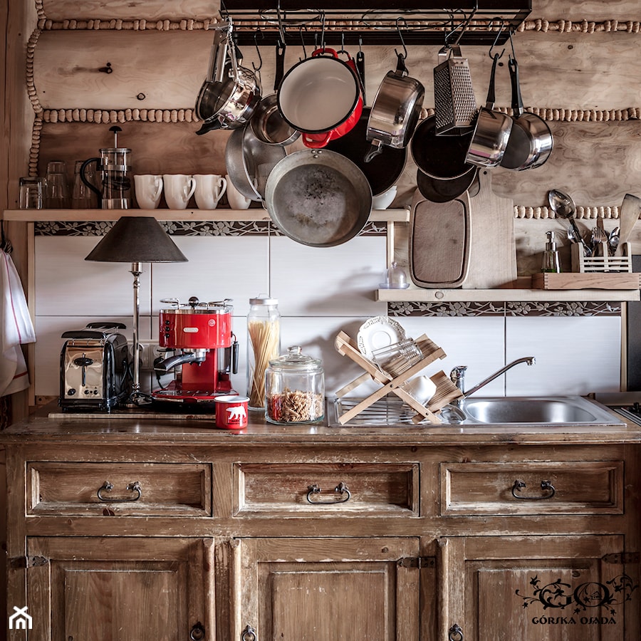 Chalet Nr 2 - Ostomiły - Średnia otwarta zamknięta z salonem z nablatowym zlewozmywakiem kuchnia jednorzędowa, styl rustykalny - zdjęcie od Górska Osada - Luxury Chalets in Tatra Mountains
