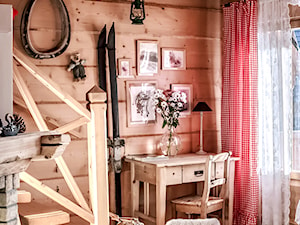 Chalet Nr 1 - Mniszkowy Zapiecek - Mały brązowy salon, styl rustykalny - zdjęcie od Górska Osada - Luxury Chalets in Tatra Mountains