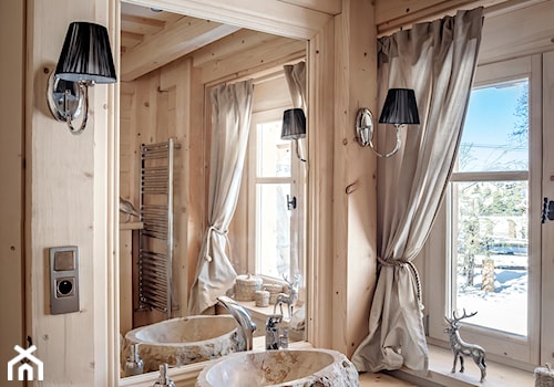 Chalet Nr 4 - Ornacki - Średnia łazienka z oknem, styl rustykalny - zdjęcie od Górska Osada - Luxury Chalets in Tatra Mountains