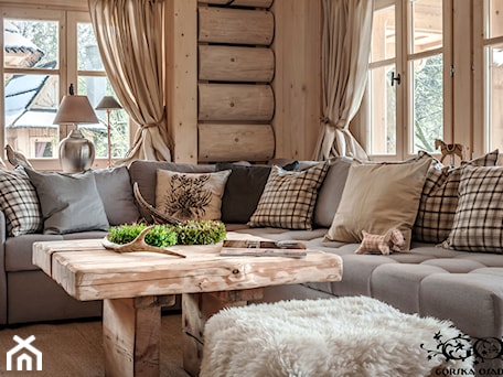 Aranżacje wnętrz - Salon: Chalet Nr 4 - Ornacki - Mały beżowy salon, styl rustykalny - Górska Osada - Luxury Chalets in Tatra Mountains. Przeglądaj, dodawaj i zapisuj najlepsze zdjęcia, pomysły i inspiracje designerskie. W bazie mamy już prawie milion fotografii!