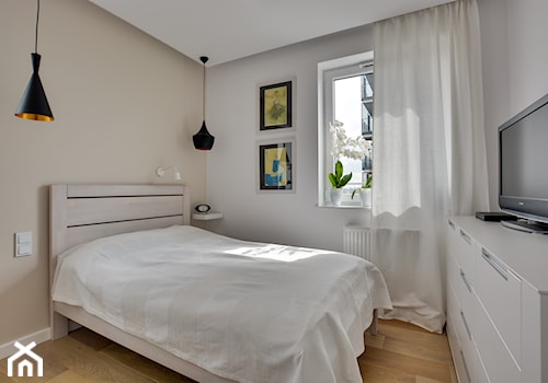 Mieszkanie wg autorstwa studia KAST DESIGN z Paryża - Średnia beżowa biała sypialnia, styl nowoczesny - zdjęcie od Radosław Sobik Fotografia