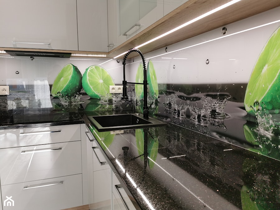 Grafika w kuchni - Kuchnia, styl nowoczesny - zdjęcie od FILMAR meble
