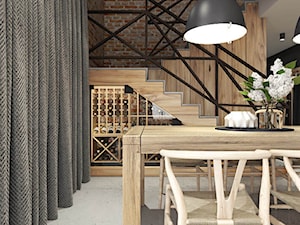 PROJEKT INDUSTRIALNO-RUSTYKALNY 55m2 - Średnia brązowa jadalnia jako osobne pomieszczenie, styl industrialny - zdjęcie od SYMETRIA | pracownia architektury