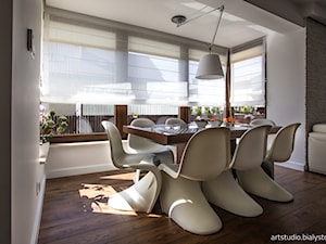 nowocześnie dla rodziny - Średnia szara jadalnia w salonie, styl nowoczesny - zdjęcie od MANUstudio • projektowanie wnętrz