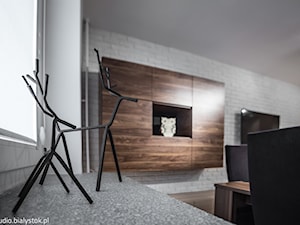 Realizacja projektu/jasno i przestrzennie - Średnia szara jadalnia w salonie, styl skandynawski - zdjęcie od MANUstudio • projektowanie wnętrz