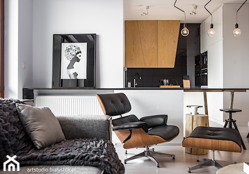 naturalnie...realizacja 2014 - Mały biały czarny salon z kuchnią z jadalnią, styl industrialny - zdjęcie od MANUstudio • projektowanie wnętrz