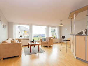 Mieszkanie w Gdyni - Salon, styl tradycyjny - zdjęcie od DOMOWE ZMIANY. HOME STAGING. Tomasz Ziemann