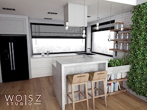 Dom w Warszawie · Projekt - Mała otwarta z kamiennym blatem biała z zabudowaną lodówką z nablatowym zlewozmywakiem kuchnia w kształcie litery u z oknem, styl industrialny - zdjęcie od WOJSZ studio
