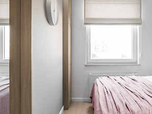 Mieszkanie w Gdańsku · Realizacja - Mała szara sypialnia, styl nowoczesny - zdjęcie od WOJSZ studio