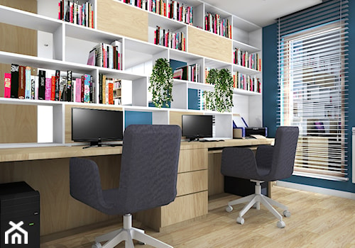 70m2 w Krakowie wersja 2 - Średnie z zabudowanym biurkiem białe niebieskie biuro, styl nowoczesny - zdjęcie od STUDIO PNIAK