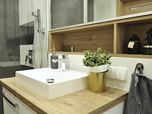 Półki w łazience - zdjęcie od STUDIO PNIAK