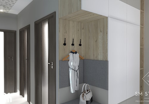 SWEET HOME - Średni z wieszakiem biały szary hol / przedpokój, styl nowoczesny - zdjęcie od SM STUDIO Projektowanie wnętrz