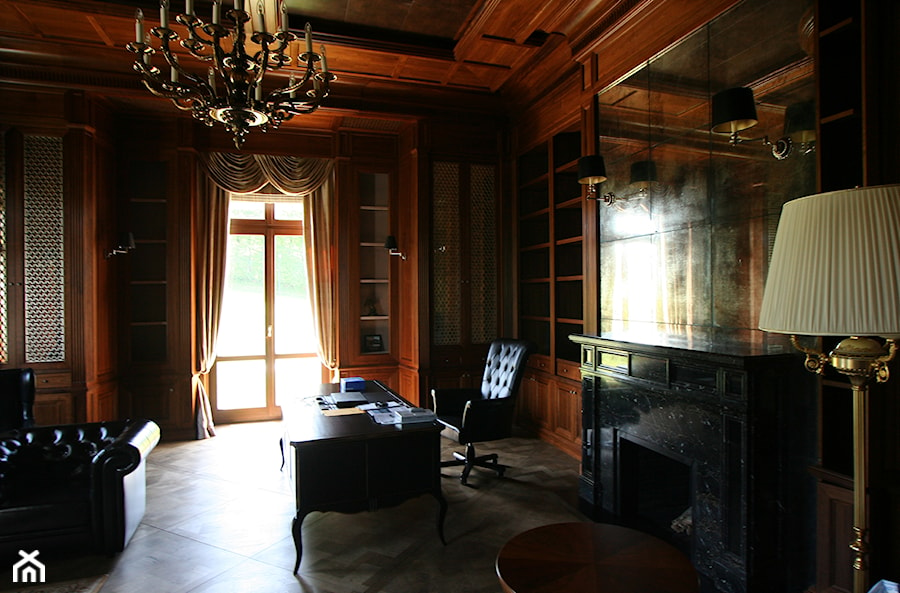 Gabinet w drewnie - zdjęcie od Manufaktura WIRCHOMSKI