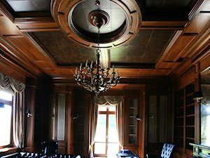 Gabinet w drewnie - zdjęcie od Manufaktura WIRCHOMSKI