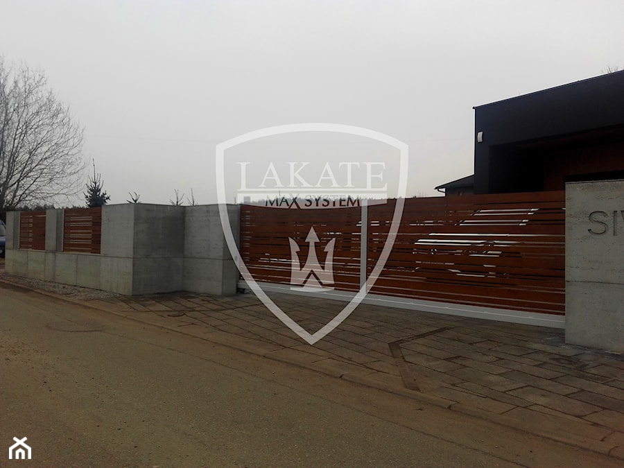 Brama przesuwna Lakate - zdjęcie od LAKATE Sp.z.o.o BRAMY I OGRODZENIA