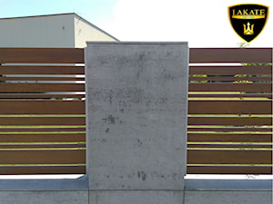 ogrodzenia z betonu architektonicznego - Domy, styl nowoczesny - zdjęcie od LAKATE Sp.z.o.o BRAMY I OGRODZENIA