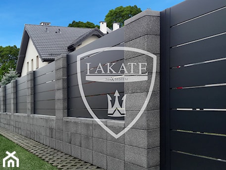 Aranżacje wnętrz - Domy: Alu Fence Premium - LAKATE Sp.z.o.o BRAMY I OGRODZENIA . Przeglądaj, dodawaj i zapisuj najlepsze zdjęcia, pomysły i inspiracje designerskie. W bazie mamy już prawie milion fotografii!