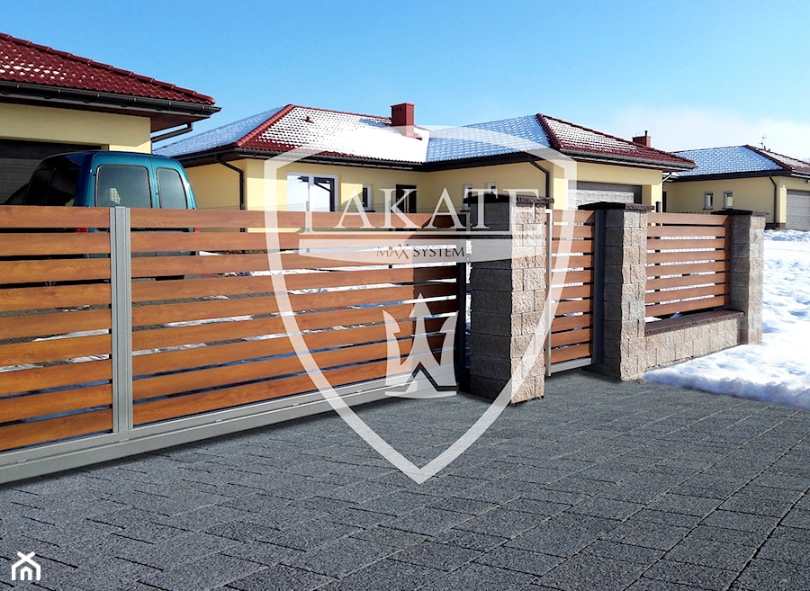 Ogrodzenie aluminiowe Alu Fence_Lakate_ogrodzenia_balustrady - Ogród, styl tradycyjny - zdjęcie od LAKATE Sp.z.o.o BRAMY I OGRODZENIA