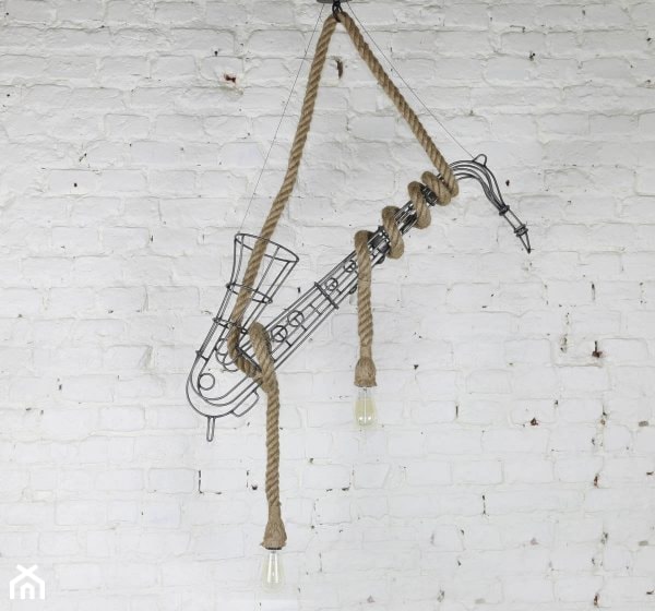Saksofon - lampa w stylu industrialnym/vintage - zdjęcie od Kurioza - Homebook