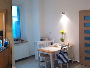 Metamorfoza mieszkania w Katowicach - Średnia biała jadalnia jako osobne pomieszczenie, styl minimalistyczny - zdjęcie od TALTON Jarosław Kabiesz