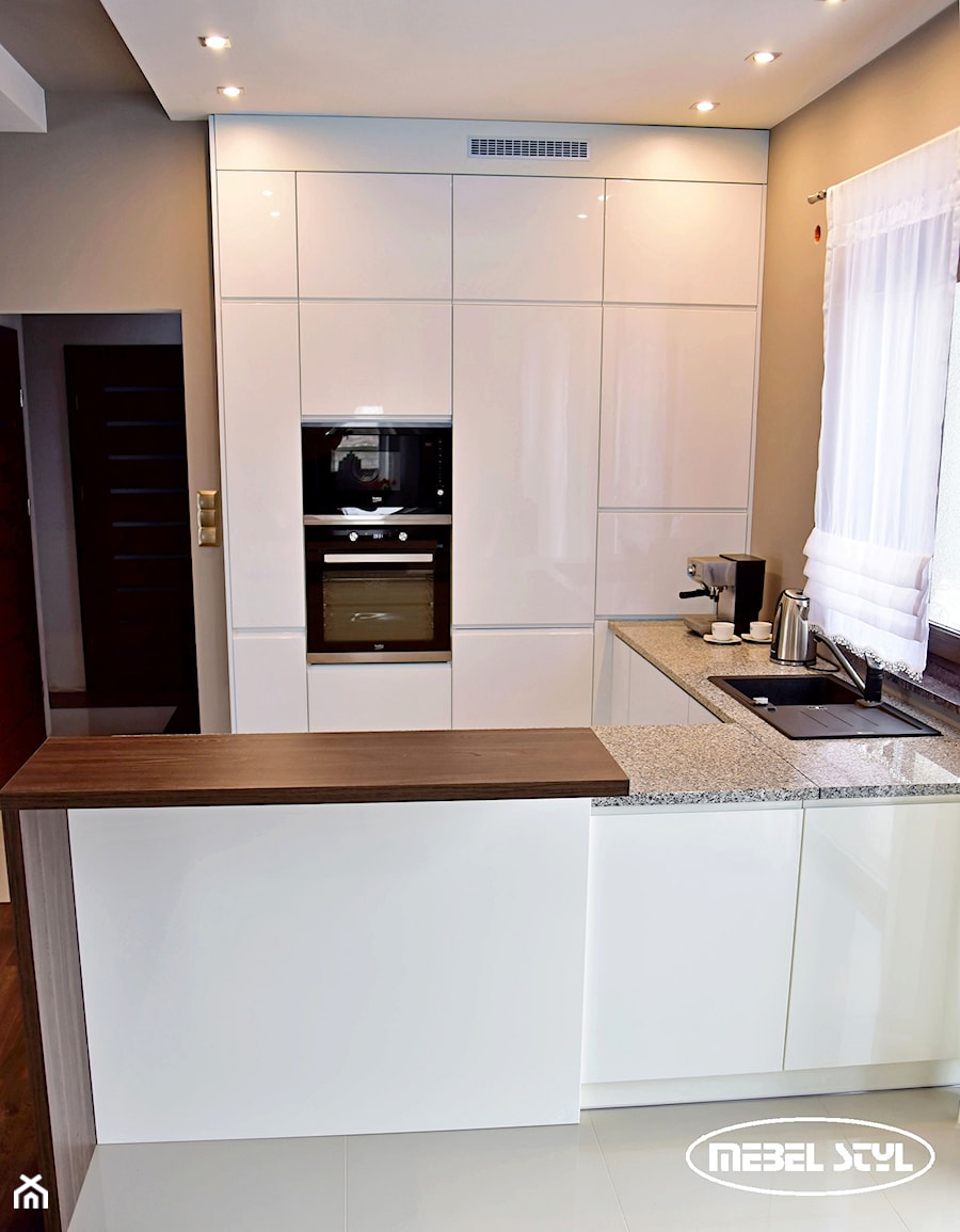 White modern kitchen - zdjęcie od Mebel Styl