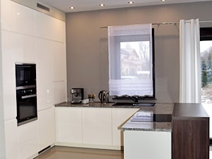 White modern kitchen - zdjęcie od Mebel Styl