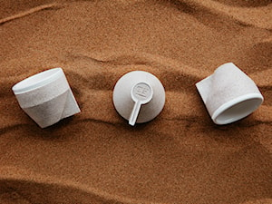 Ekologiczny design: kubek zaprojektowany z pustynnego piasku