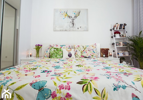 Domek Lalalulu - Mała biała sypialnia, styl skandynawski - zdjęcie od lalalulu
