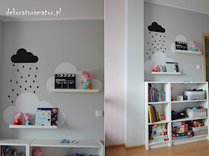 Pokój rodzeństwa - Mały szary pokój dziecka dla dziecka dla chłopca dla dziewczynki, styl skandynawski - zdjęcie od dekoratoramator.pl