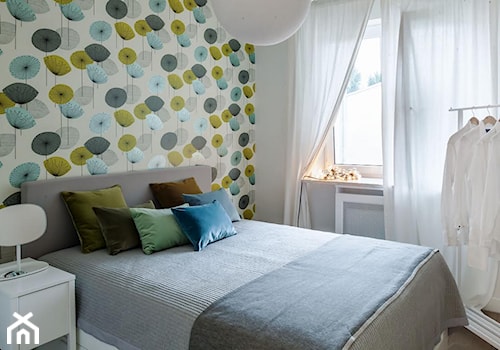 DOLNY MOKOTÓW - Średnia biała sypialnia, styl nowoczesny - zdjęcie od PINKMARTINI