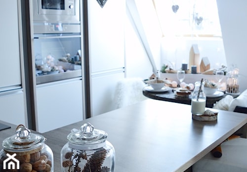 #mojeswieta - Mała biała jadalnia w kuchni - zdjęcie od MySweetDreamingHome