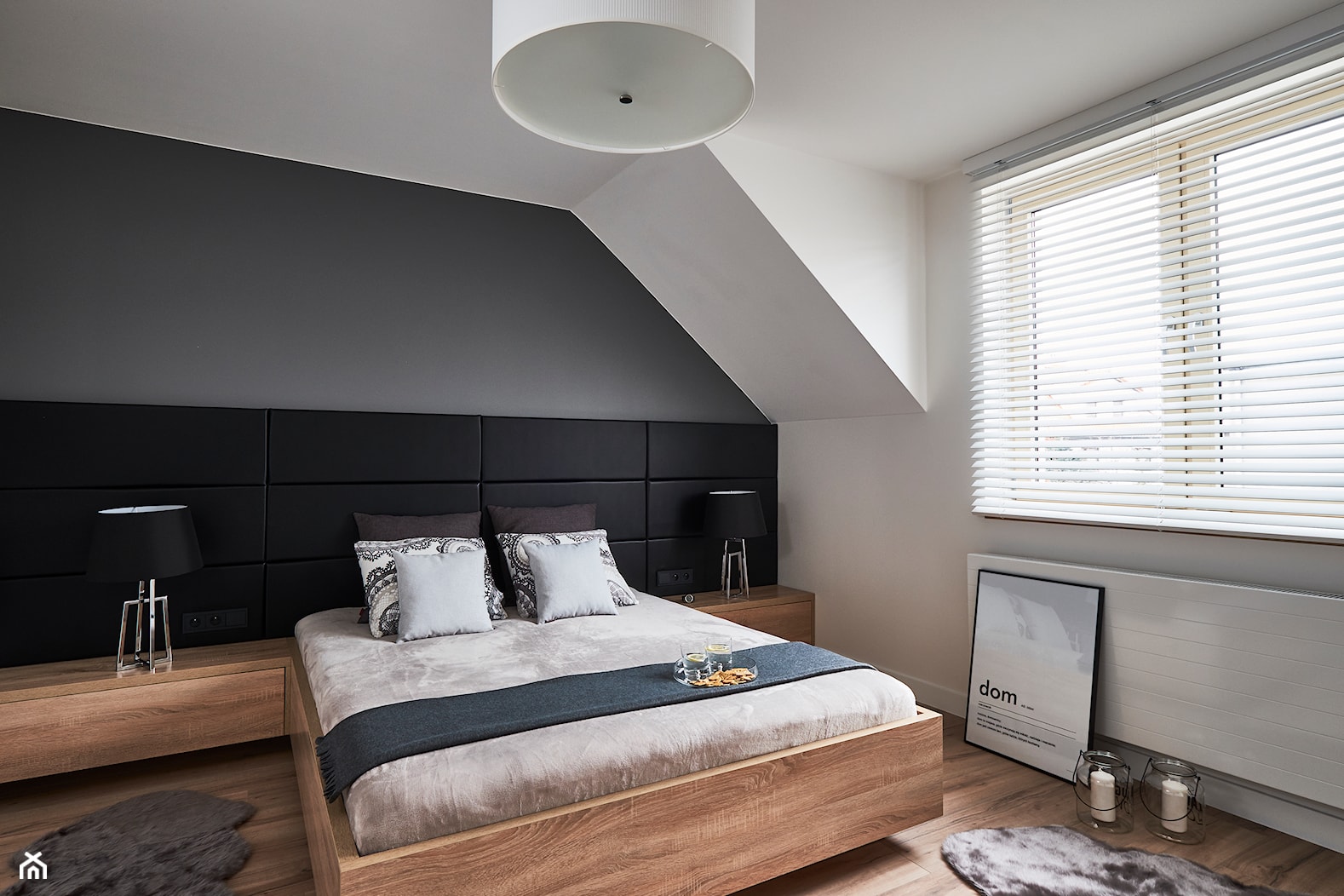 Nowoczesne wnętrze - Średnia sypialnia na poddaszu, styl nowoczesny - zdjęcie od Vprojekt design by Weronika - Homebook