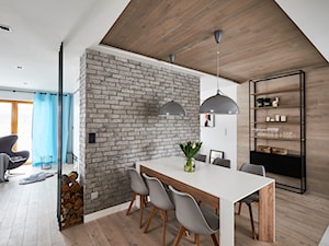Realizacja 2017 - Średnia biała szara jadalnia jako osobne pomieszczenie, styl nowoczesny - zdjęcie od Vprojekt design by Weronika