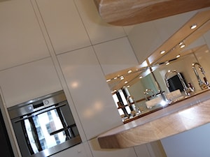 malutki apartament na Powiślu 26m2 - Kuchnia, styl nowoczesny - zdjęcie od lorenc agnieszka