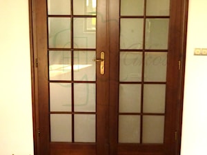 Drzwi wewnętrzne dwuskrzydłowe drewniane - zdjęcie od STOLARKA MIKOS