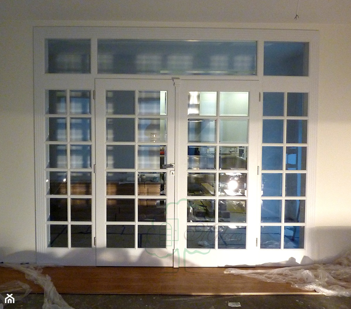 Drzwi dwuskrzydłowe białe do salonu - zdjęcie od STOLARKA MIKOS - Homebook