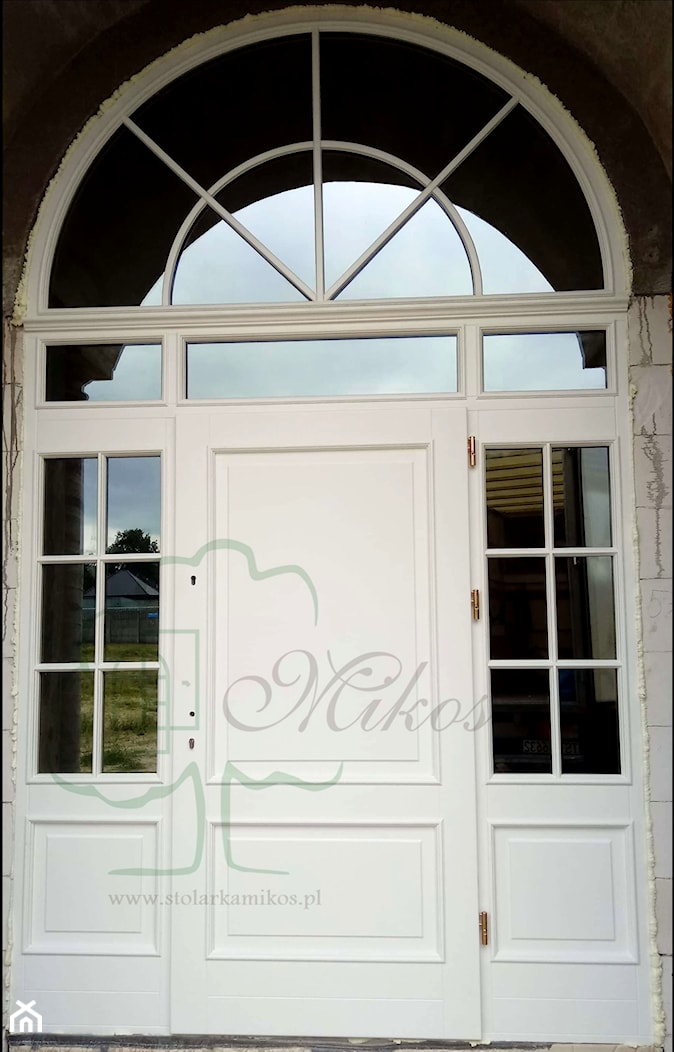Drzwi wejściowe do projektu Willa Parkowa / Rezydencja Parkowa - zdjęcie od STOLARKA MIKOS - Homebook