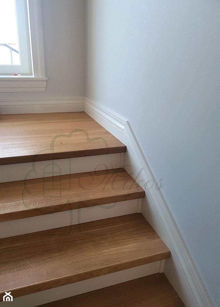 Stylowe schody drewniane - zdjęcie od STOLARKA MIKOS - Homebook