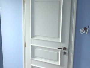 Drzwi białe w stylu angielskim / skandynawskim - zdjęcie od STOLARKA MIKOS