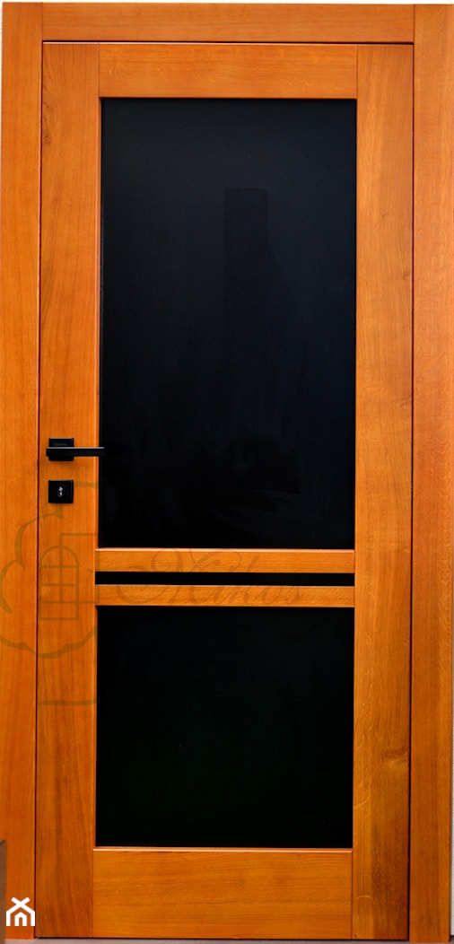 Dwukolorowe drzwi wewnętrzne drewniane - zdjęcie od STOLARKA MIKOS - Homebook