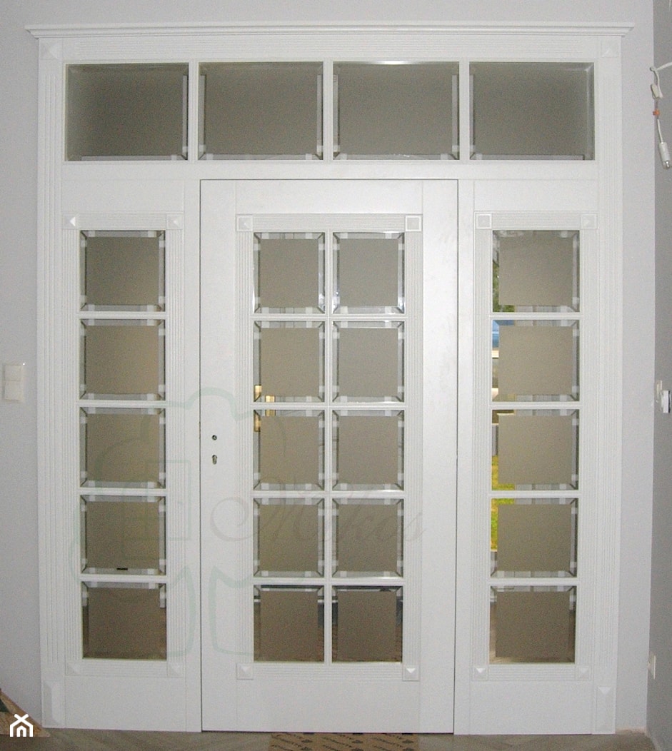 Drzwi z dostawkami bocznymi - zdjęcie od STOLARKA MIKOS - Homebook