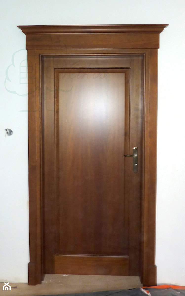 Drzwi wewnętrzne z koroną - zdjęcie od STOLARKA MIKOS