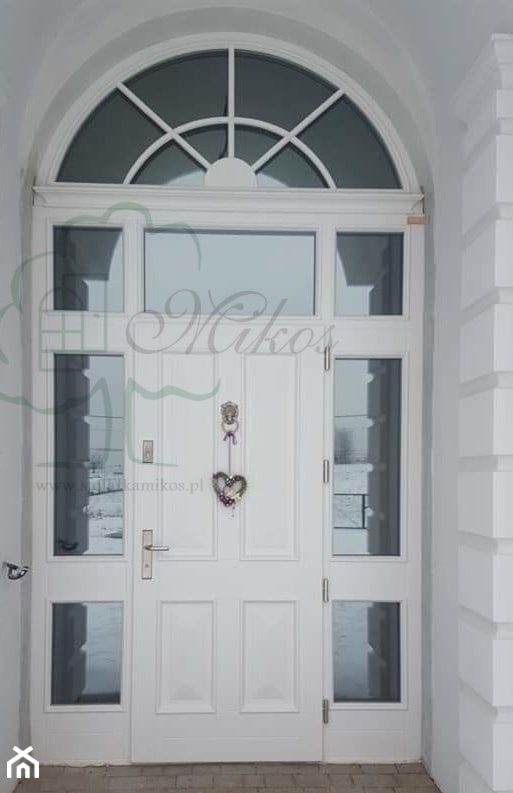 Drzwi wejściowe do projektu Willa Parkowa / Rezydencja Parkowa - zdjęcie od STOLARKA MIKOS - Homebook